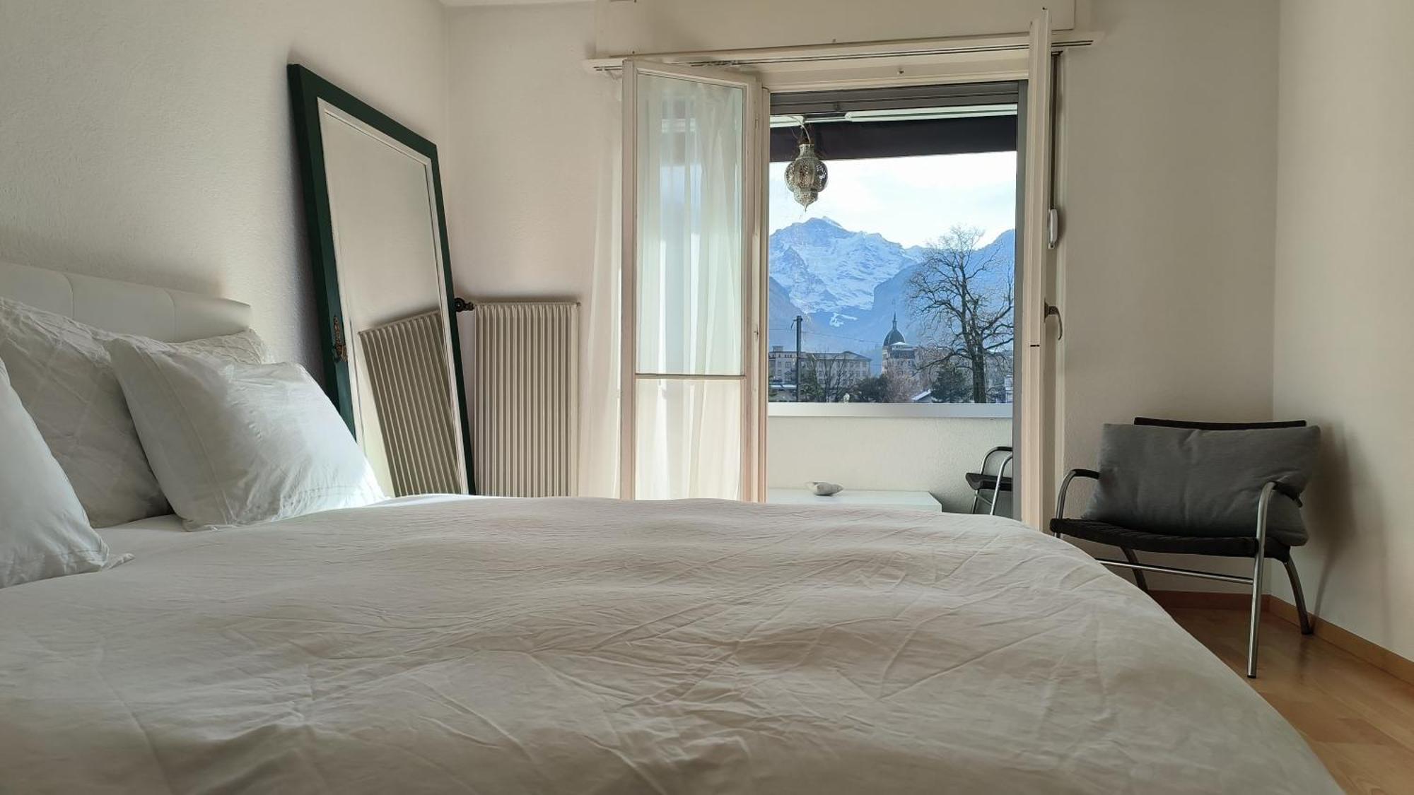 Swisshomeliday Apartmán